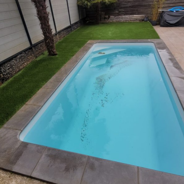 pose gazon piscine GTC